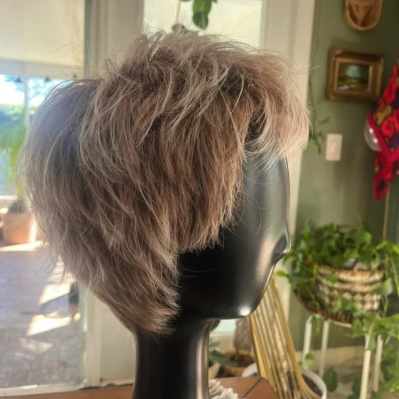 Tony of Beverly KRIS color: pink pearl rooted heat resistant wig - Picture 5 of 16